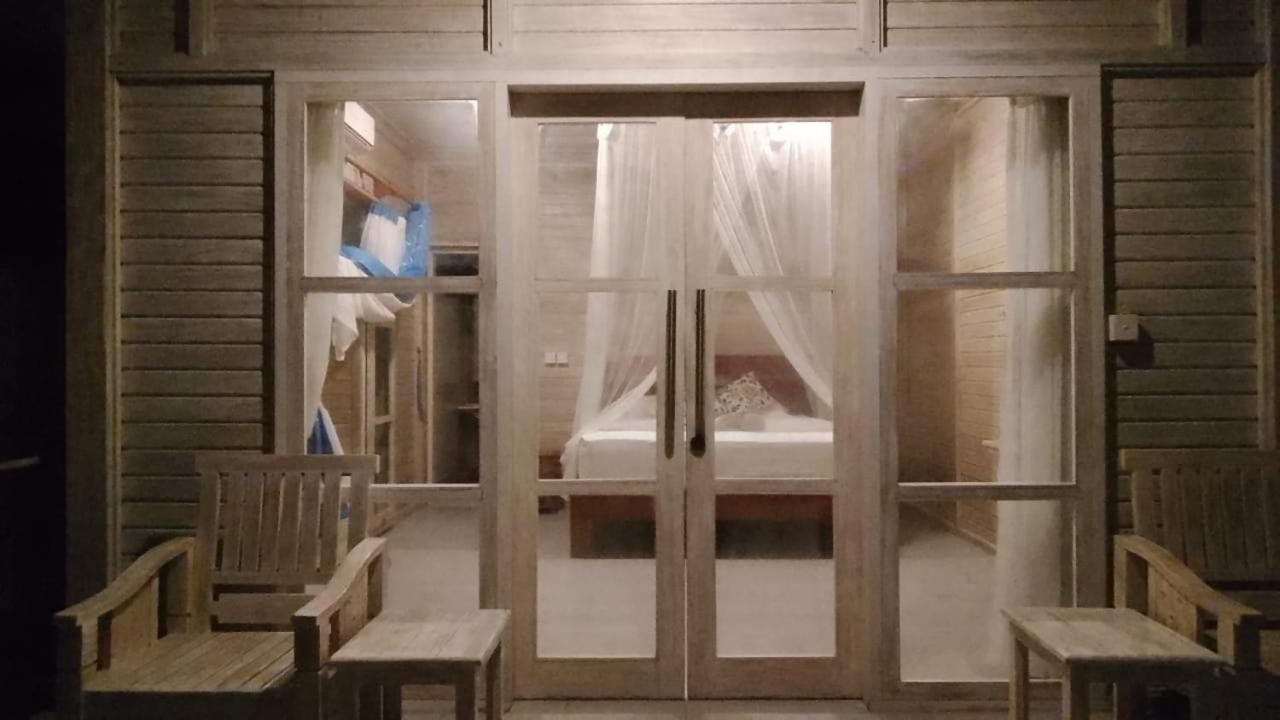 Vista Huts Lembongan Otel Dış mekan fotoğraf