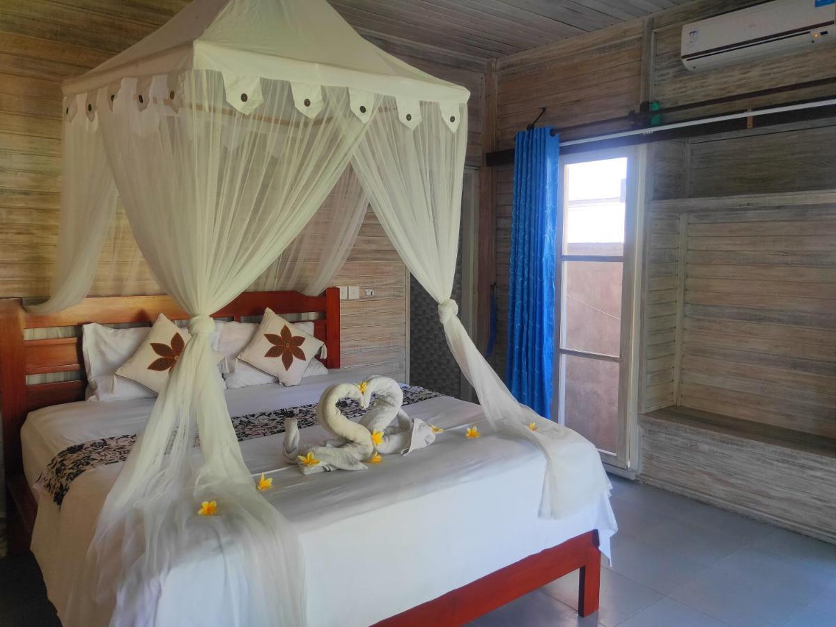 Vista Huts Lembongan Otel Dış mekan fotoğraf